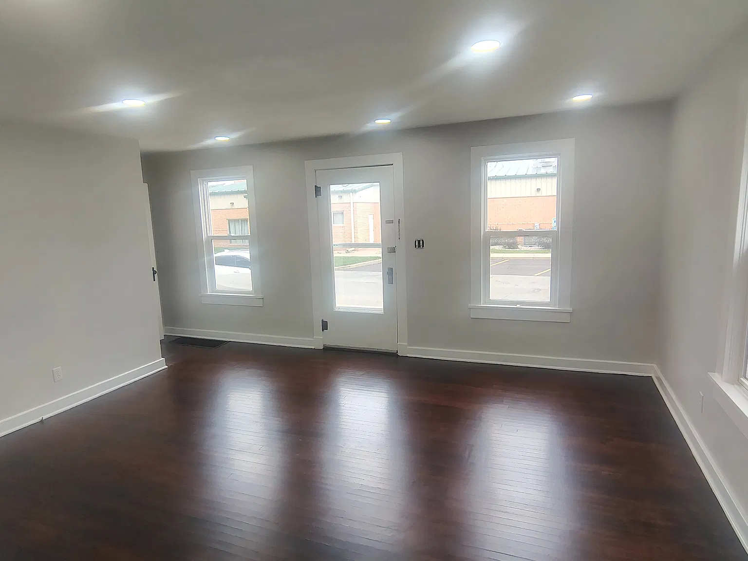 2 bed, 1.5 bath, 1200 sqft, $1,220 — Photo 3