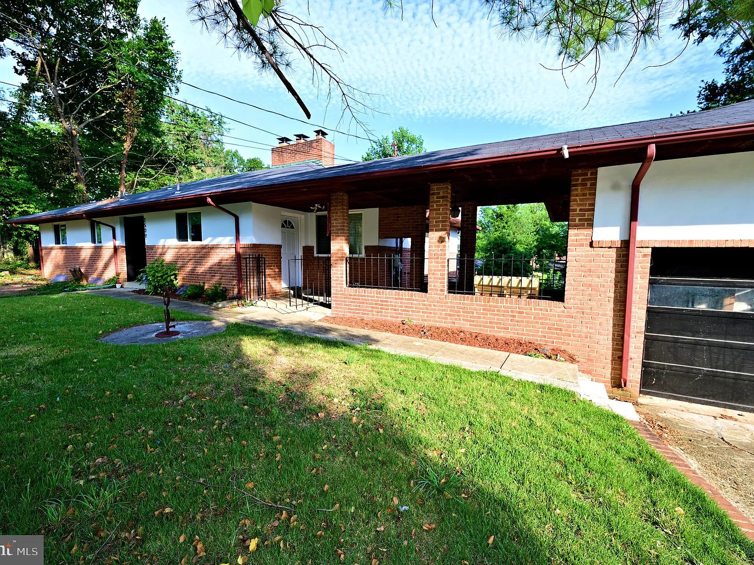 4 bed, 2.5 bath, 2717 sqft, $3,250 — Photo 3