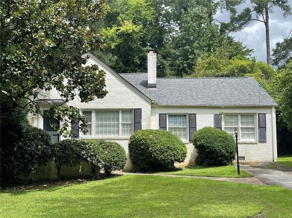 3538 Kingsboro Rd NE
