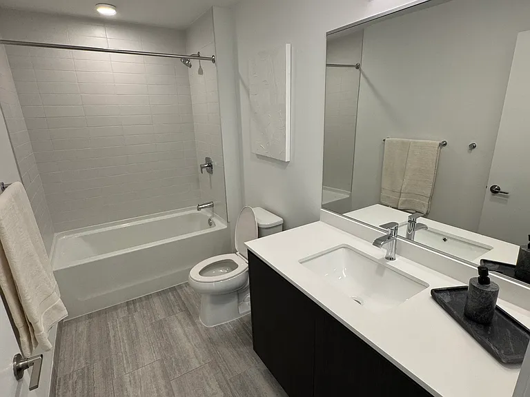 105 NE 22nd St #B1 — Photo 11