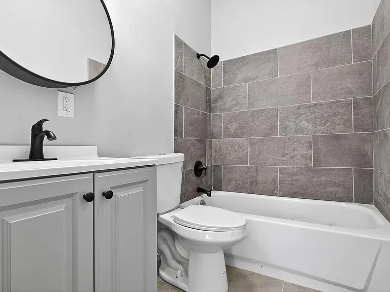 3356 W 44th St — Photo 7
