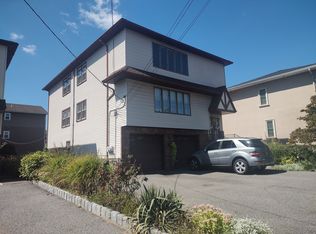 404 E 54th St FLOOR 2, Elmwood Park, NJ 07407