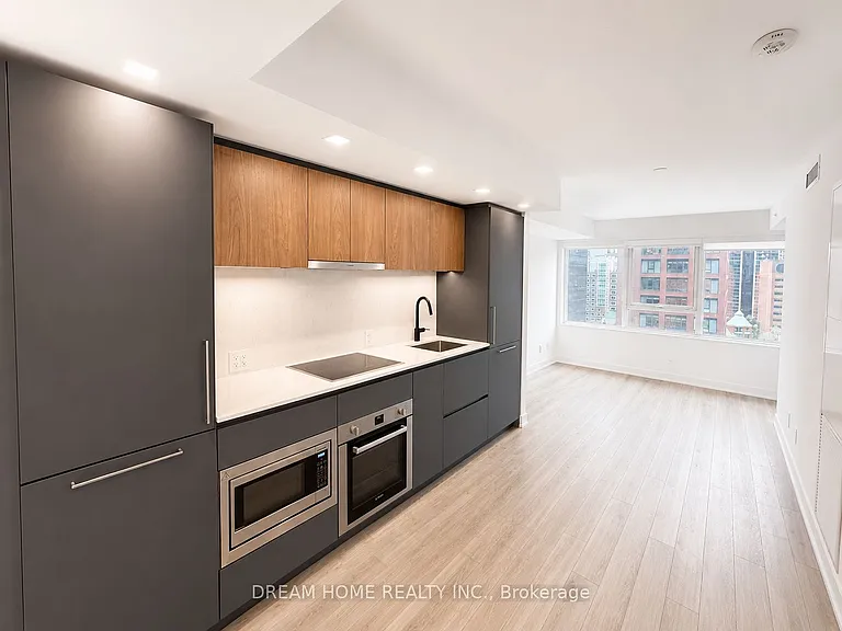 609 Sherbourne St #1403 — Photo 3