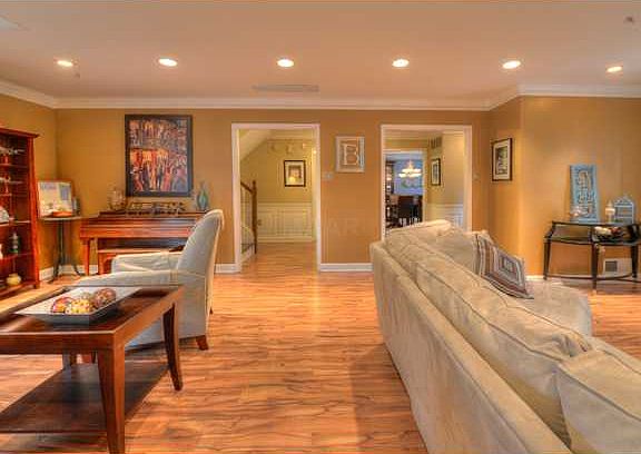 4th image of 8331 Stone Creek Dr