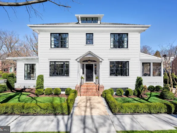 3017 Stephenson Pl NW, Washington, DC 20015