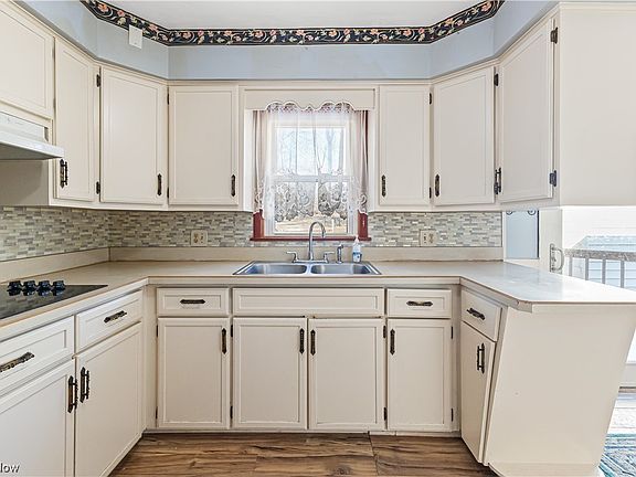 4th image of 4866 Norquest Blvd