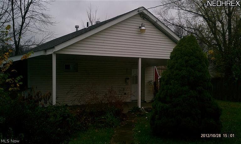 2nd image of 321-323 Mill St SW