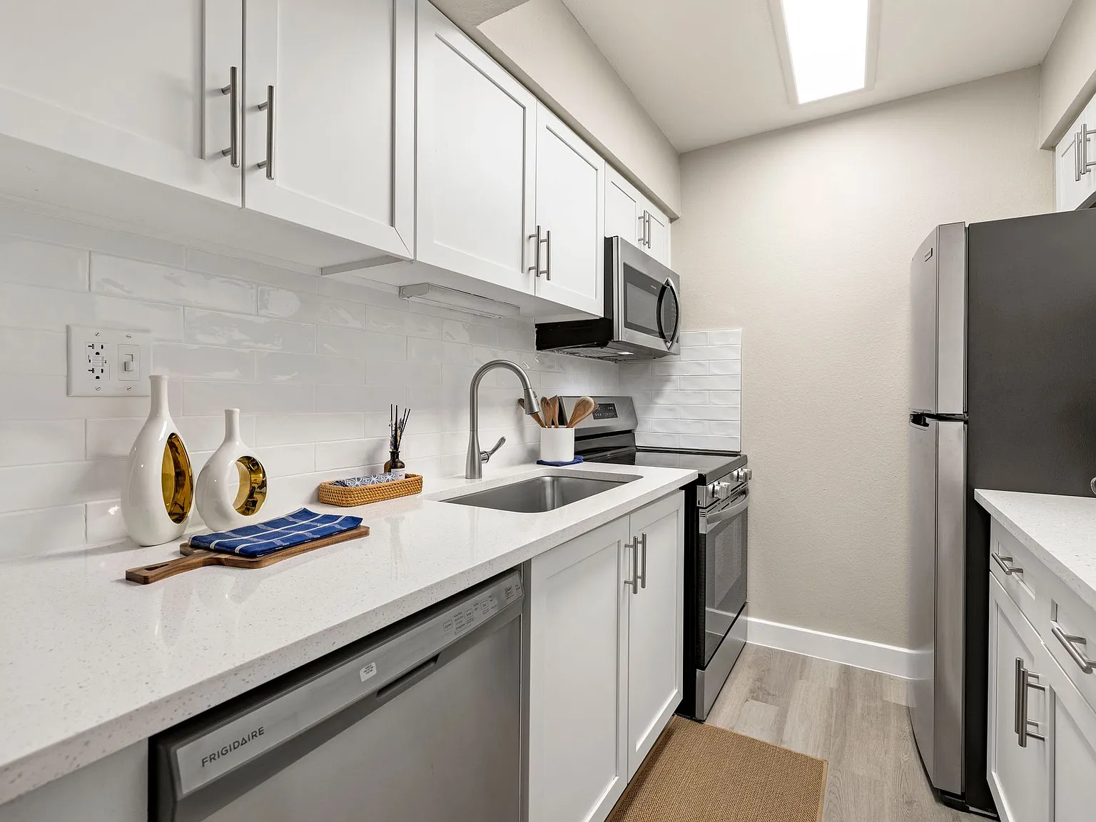 The Halston Apartments — Photo 2