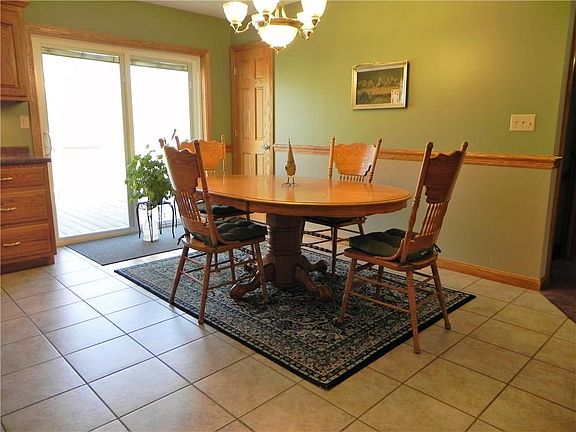4th image of 10944 Oakgrove Ave