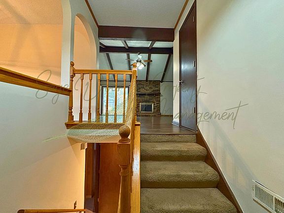 3rd image of 1313 NW Covington Dr