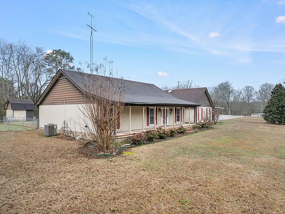 2nd image of 420 Rocky Ford Ln
