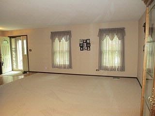 5th image of 833 Pheasant Walk Dr