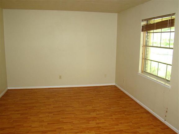 2nd image of 177 Briggs St