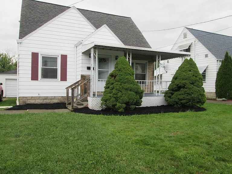 848 Lawrence Ave — Photo 1