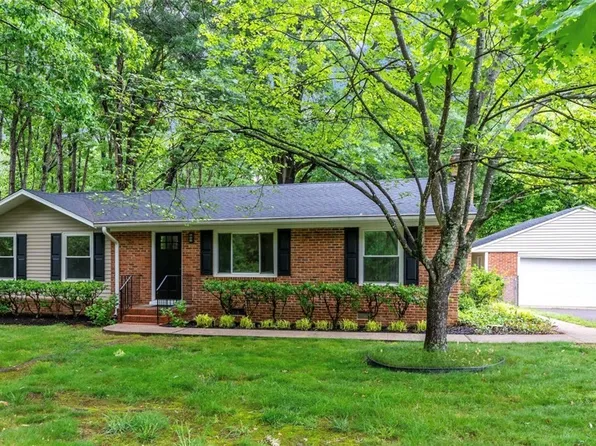 2236 Mountain View Rd, Powhatan, VA 23139