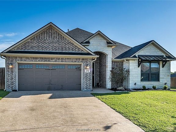 3rd image of 4014 Oak Meadow Grove Cir
