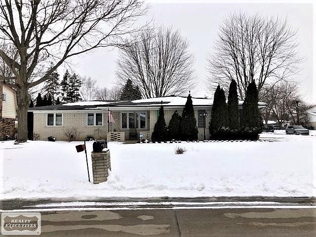 1st image of 39349 Twenlow Dr