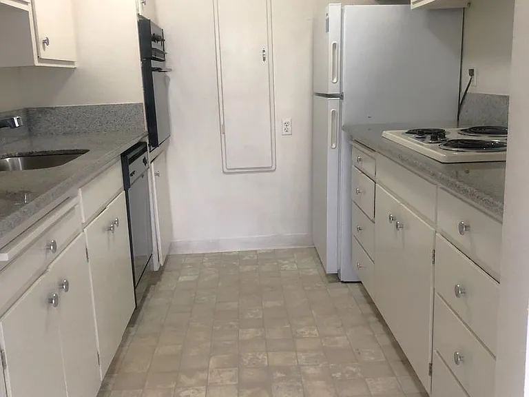 1550 Walnut St #1 — Photo 1