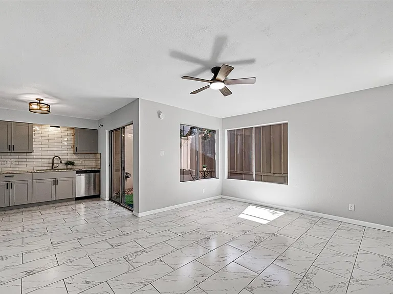 8046 Ellinger Ln — Photo 14