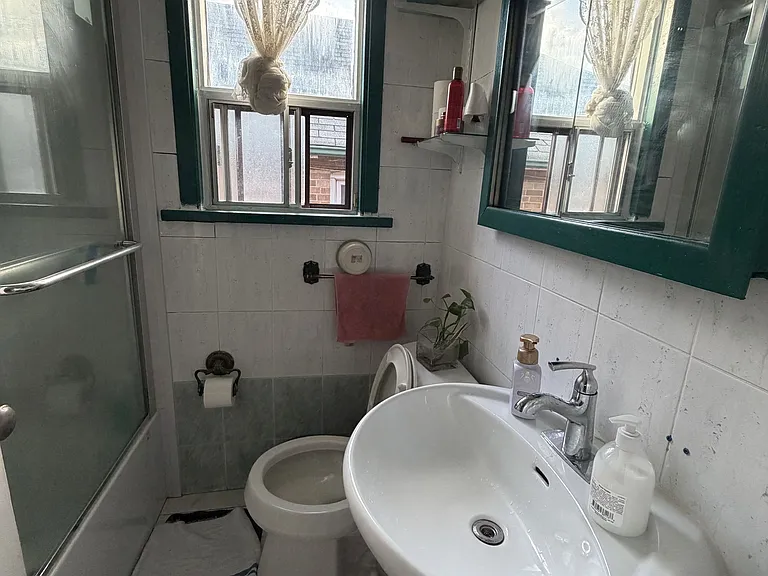 131 Cameron Ave — Photo 6