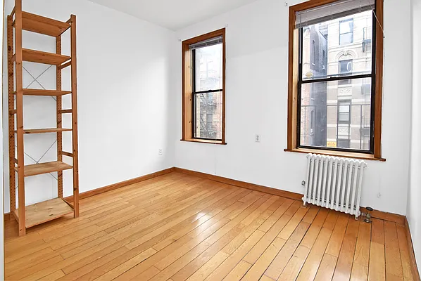 Rented by Ledvech Group | media 11