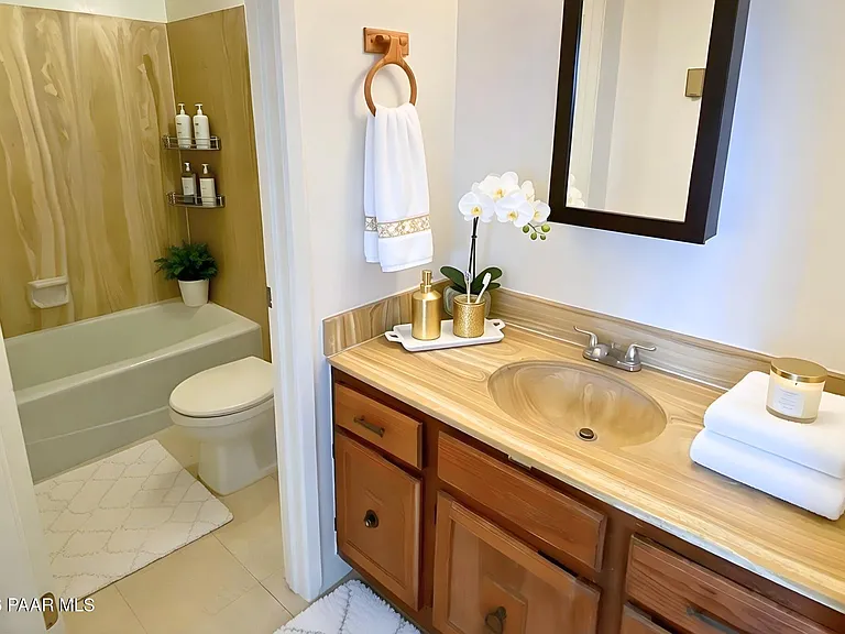 2625 N Alvernon Way — Photo 19