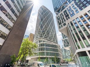 230 Simcoe St #2411, Toronto, ON M5T 0G7