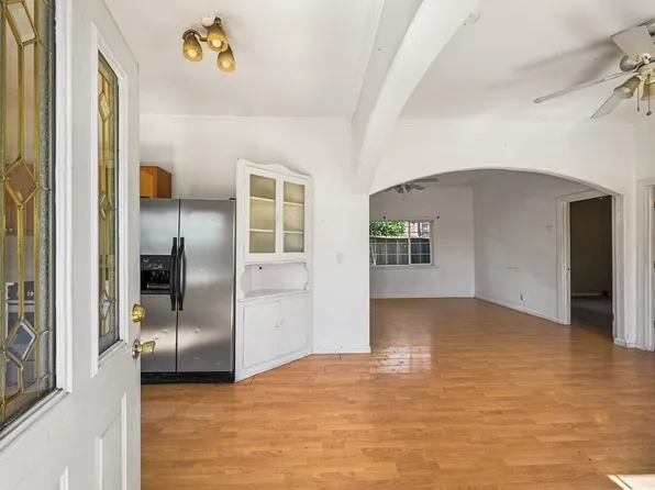445 Windsor River Road, Windsor, CA 95492