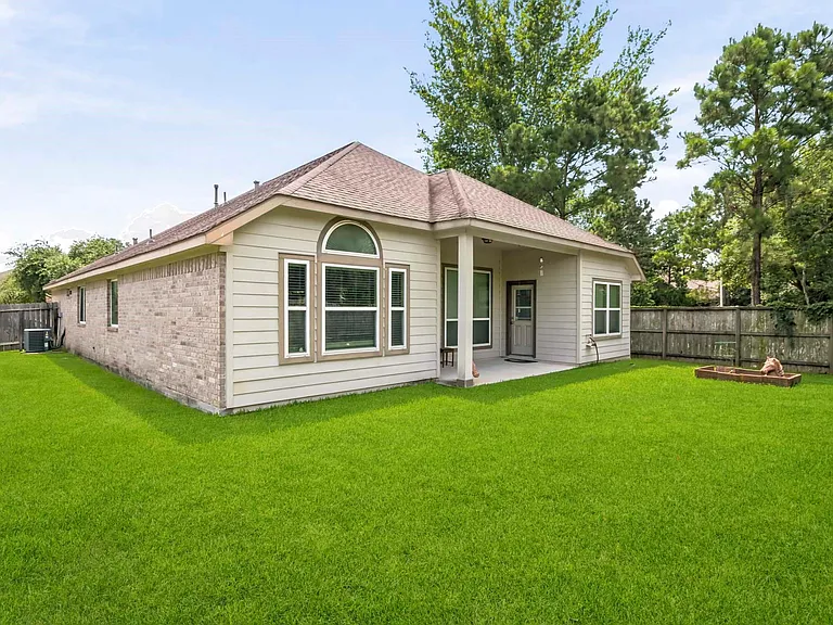 24142 Auburn Woods Ct — Photo 23