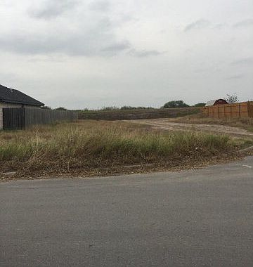 2nd image of 600 Las Palmas Ave