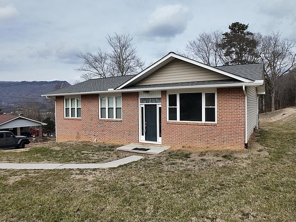3rd image of 123 Valley View Dr