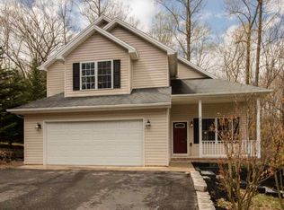 271 Rhododendron Ct, Mcgaheysville, VA 22840