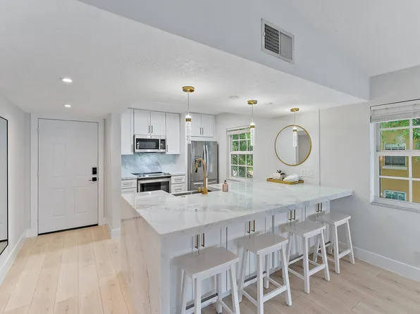 1145 Lake Shore Drive #204, Lake Park, FL 33403