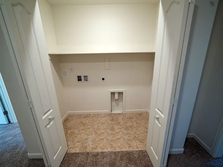 612 Mesa Canyon Ln #G — Photo 15