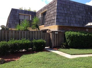 1025 Royal Oak Blvd, Leesburg, FL 34748
