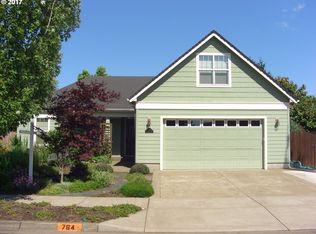 764 Old Orchard Ln, Springfield, OR 97477
