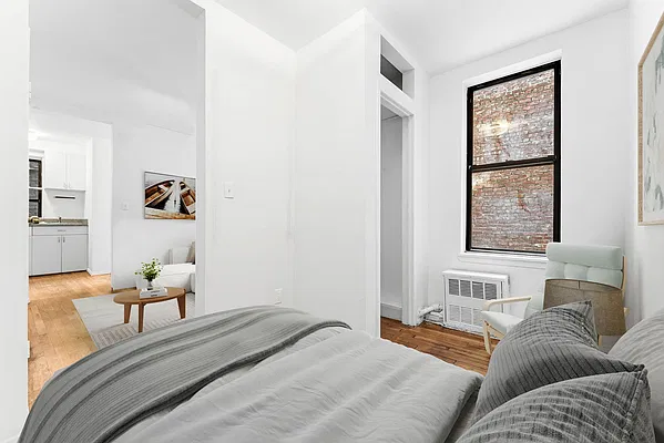 Bedroom, photo 1
