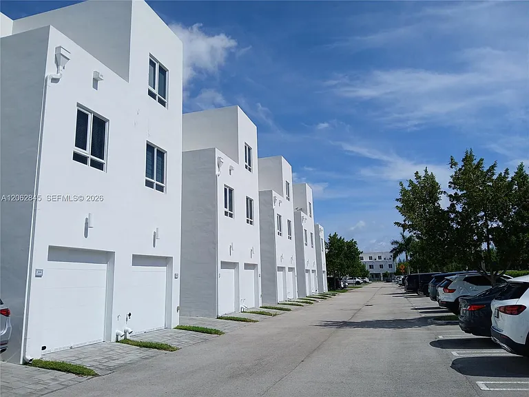 6415 NW 102nd Path #208 — Photo 2