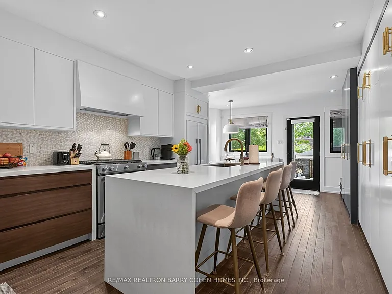 43 Helena Ave — Photo 7