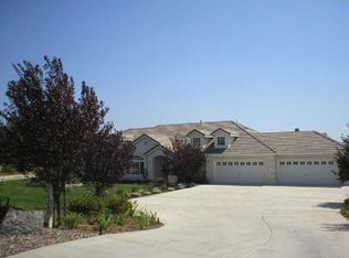 30425 Crescent Moon Dr, Valley Center, CA 92082
