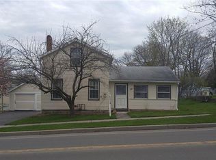 36 N Main St, Manchester, NY 14504
