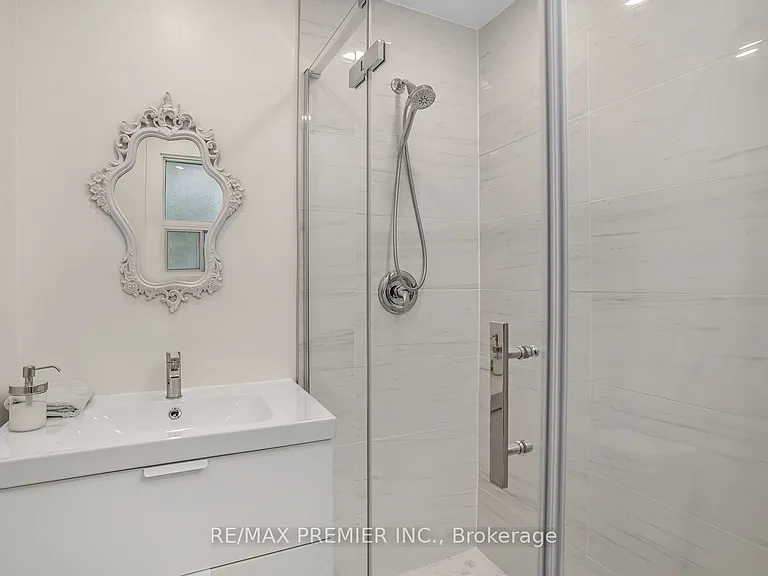71 Clark Ave — Photo 15