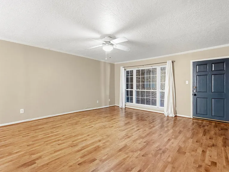 2507 Montrose Blvd #23 — Photo 9
