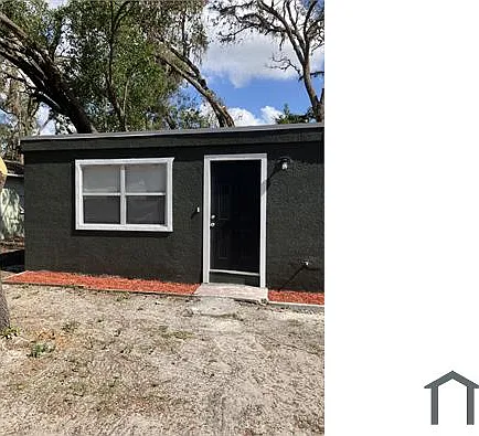 2 bed, 700 sqft, $1,799 — Photo 1
