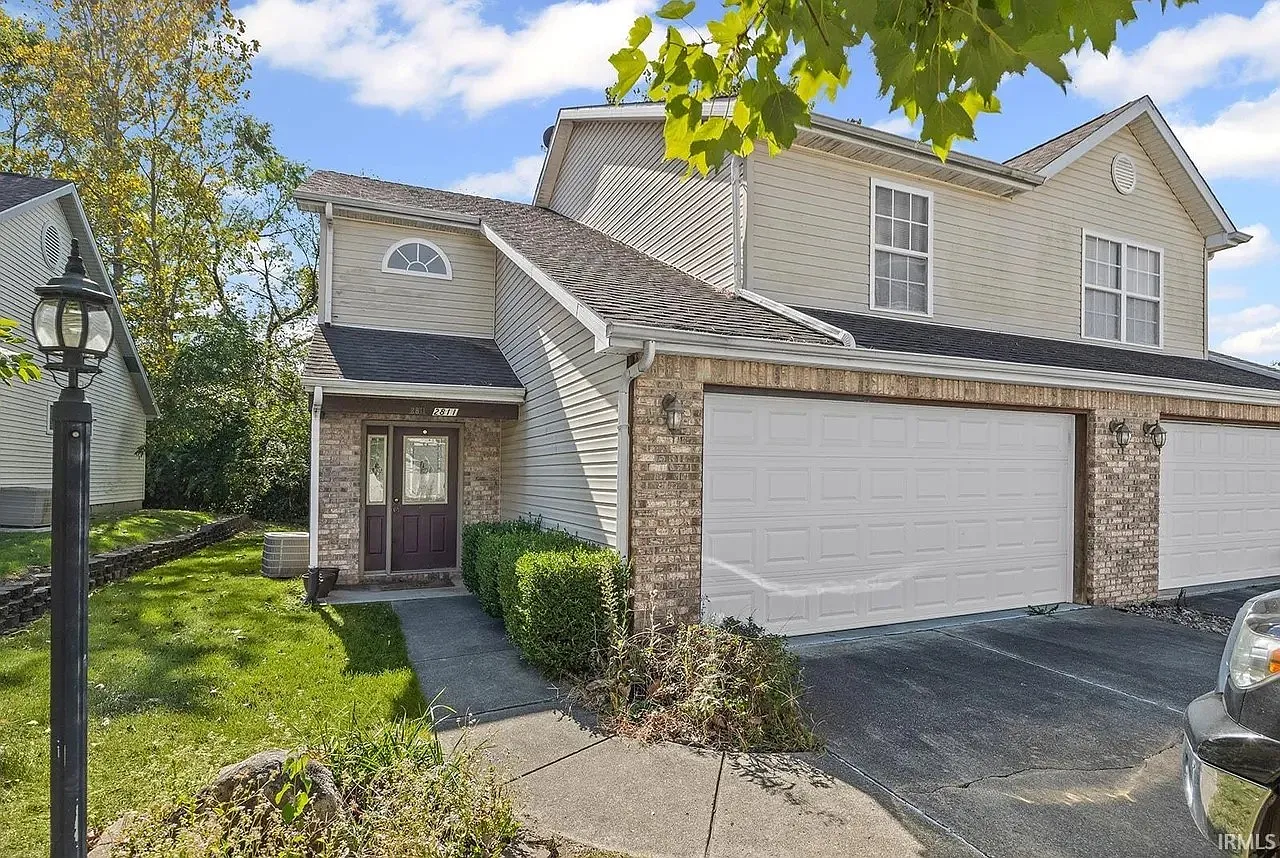 3 bed, 2.5 bath, 1600 sqft, $2,025 — Photo 1