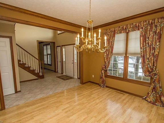 5th image of 1039 Orchard Ln