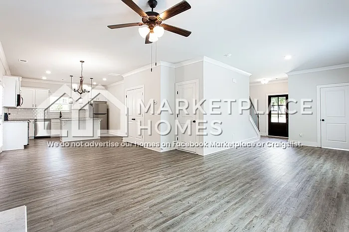 185 Russell Way — Photo 8