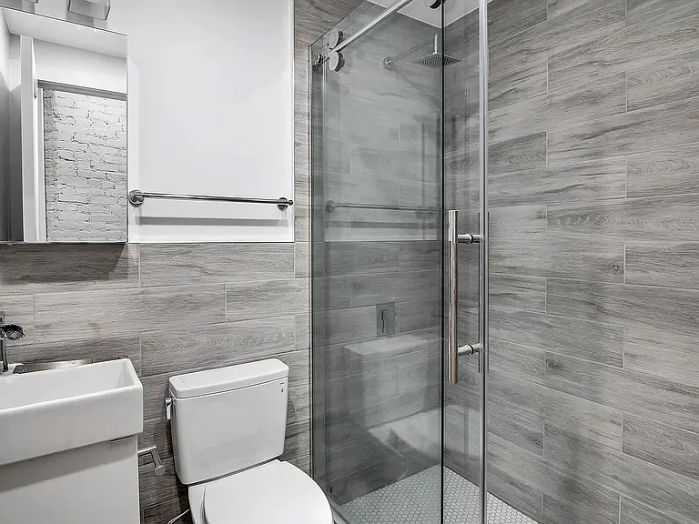 322 E 90th St #2B — Photo 6