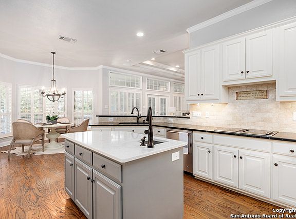 4th image of 8527 Fairway Trail Dr