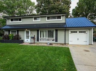 3421 Atterbury St, Cuyahoga Falls, OH 44221